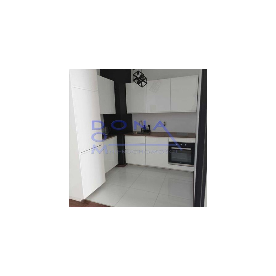 ł&oacute;dzkie, Ł&oacute;dź, Polesie, A. Struga, M-3 w apartamentowcu w centrum.